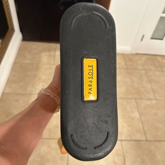 Vintage Dooney & Bourke Parasole Flap Mustard Leather Shoulder Bag - Picture 14 of 16